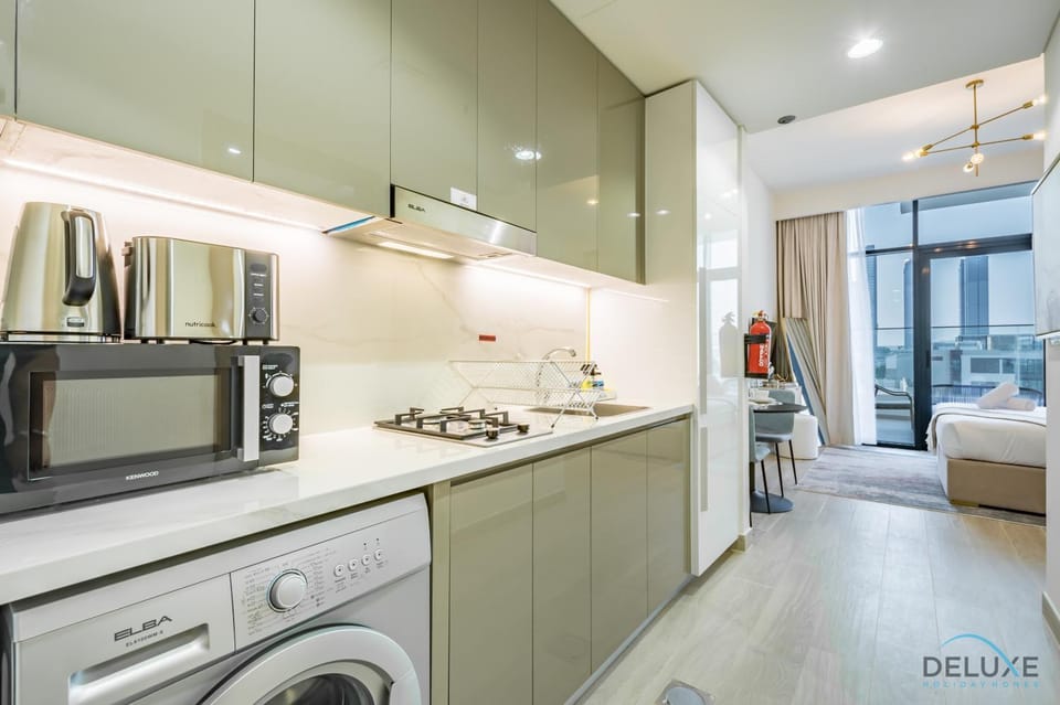 Kitchen or kitchenette, Bedroom, stove, toaster, washing machine