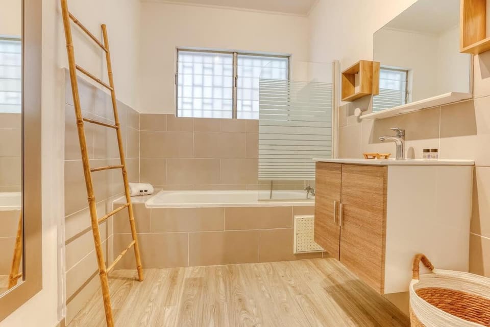Bathroom, Bath