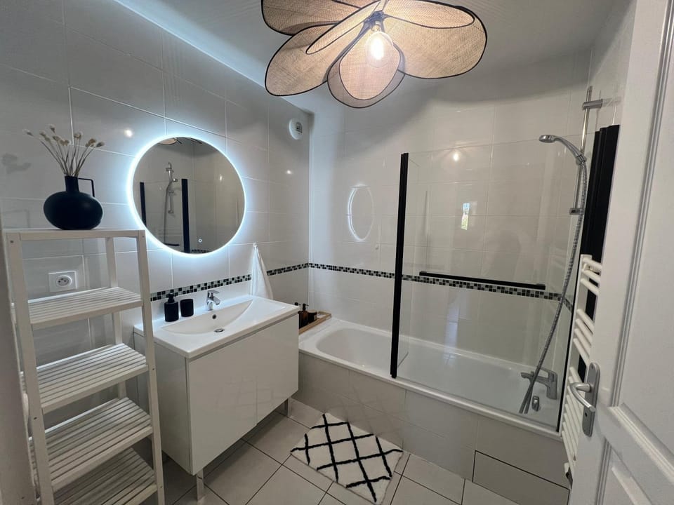 Bathroom, Bath