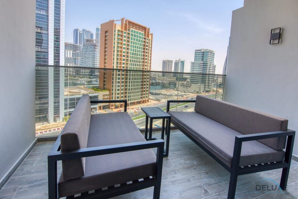 Patio, Day, View (from property/room), Balcony/Terrace, Living room, Seating area