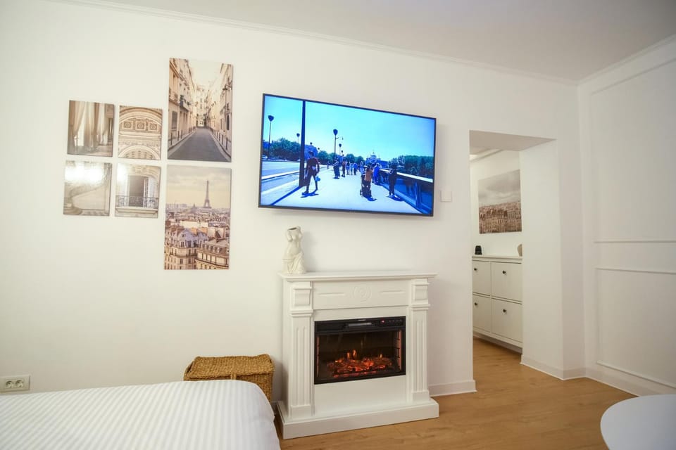 Living room, Bedroom
