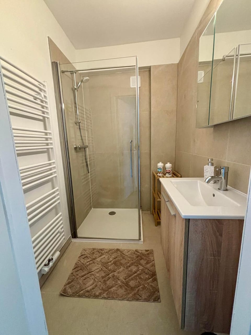 Shower, Bathroom