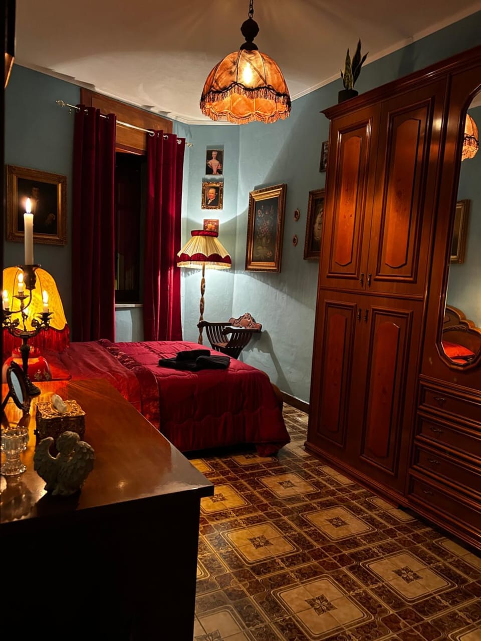 Bedroom