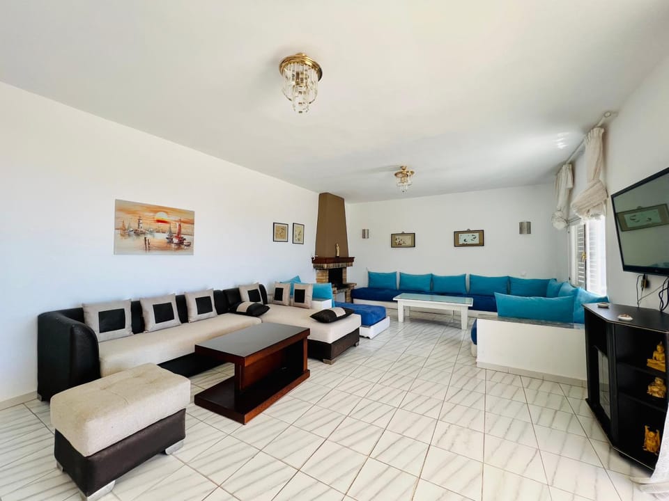 TV and multimedia, Living room