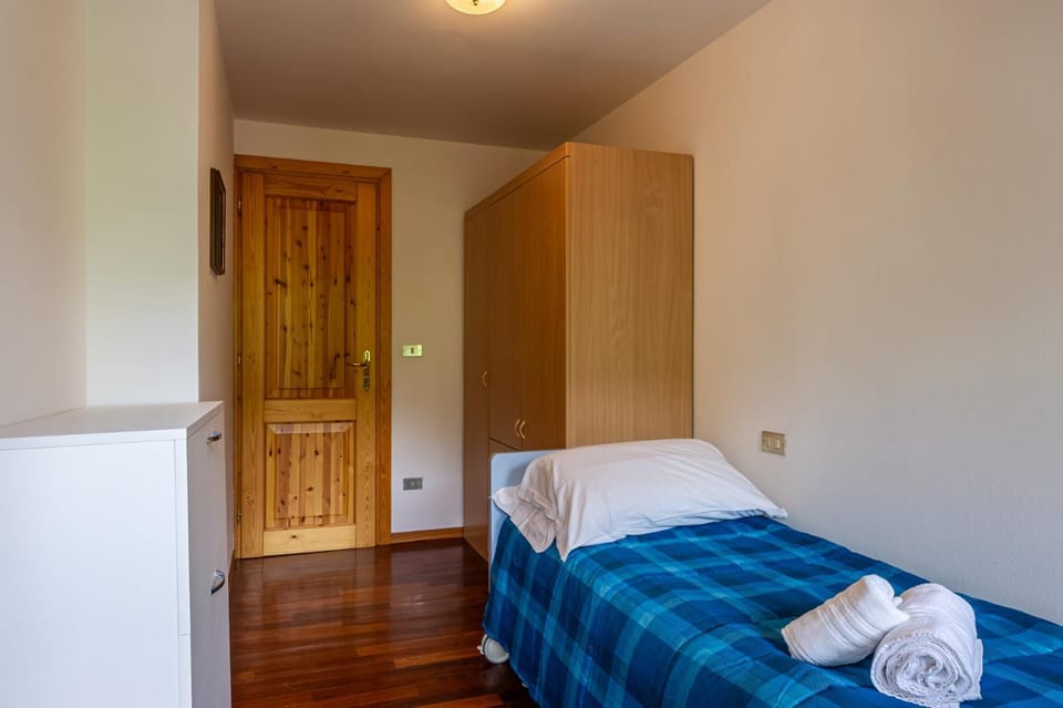 APPARTAMENTO LE GINESTRE - Relax e vista Montagna - COUR 0248 Apartment in Courmayeur