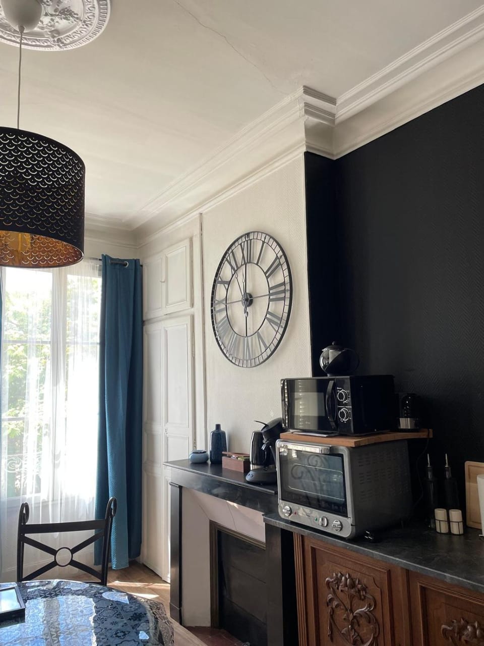 Coffee/tea facilities, Kitchen or kitchenette, Dining area, oven, toaster