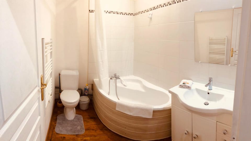 Bathroom, Bath