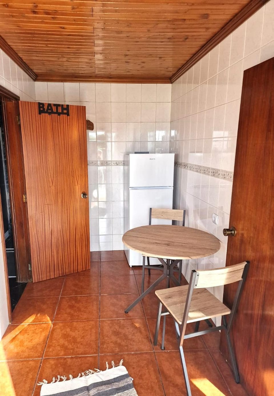 Dining area, Food
