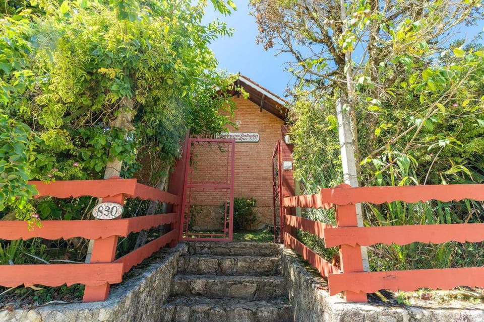 Chalezinho Próximo ao Centro de Monte Verde/MG Chalet in Monte Verde