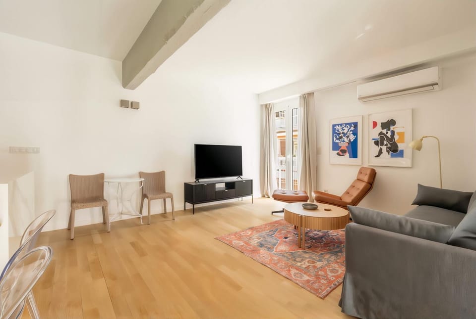 Bright & Airy 2BD Apt Close To National Garden Apartment in Athens