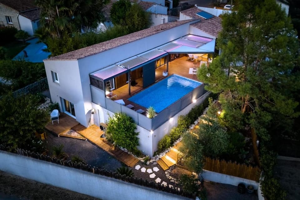 Villa Genêts - Bioclimatic Pergola and Swimming Pool Villa in Occitanie