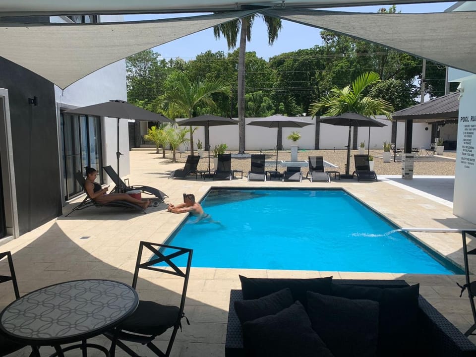 Swimming pool, Swimming pool
