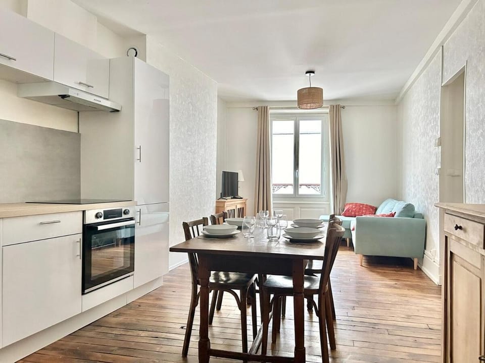 Appartement PINEDE - 2 chambres - Centre ville Apartment in Orléans