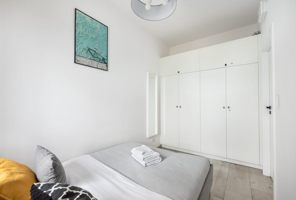 Bed, Photo of the whole room, Bedroom, towels, wardrobe