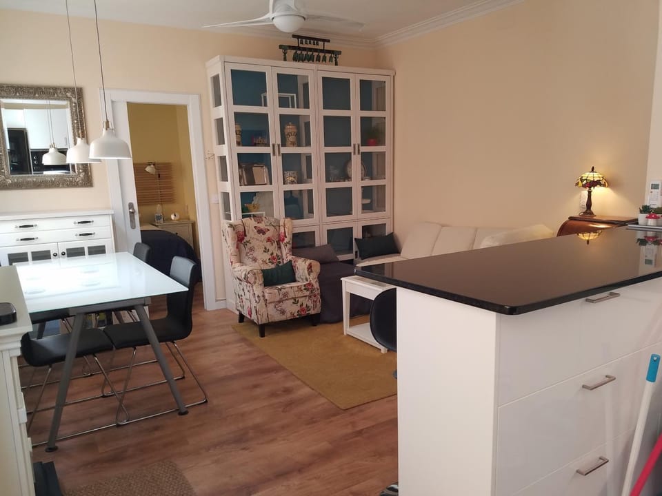 Apart 2 bedrooms 2 bathroom 30 nigth min WiFi washmachime elevator AC heather Apartment in Barcelona