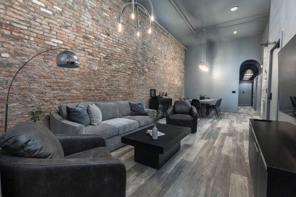 The Urban Bourbon. Sip and Savor Apartment in Jefferson County