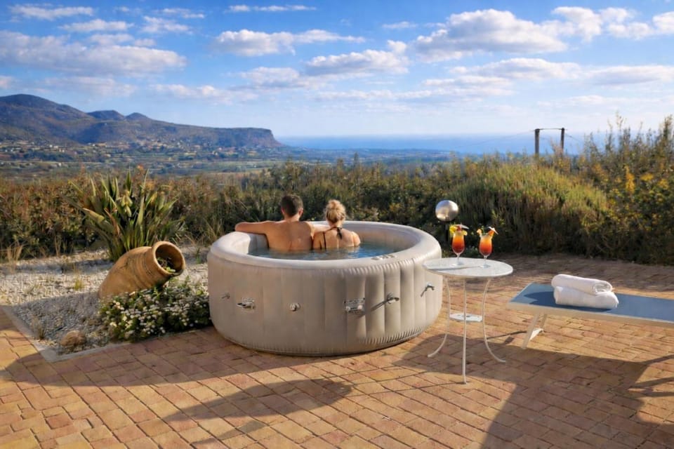 Hot Tub, Spa and wellness centre/facilities, Entertainment, furniture