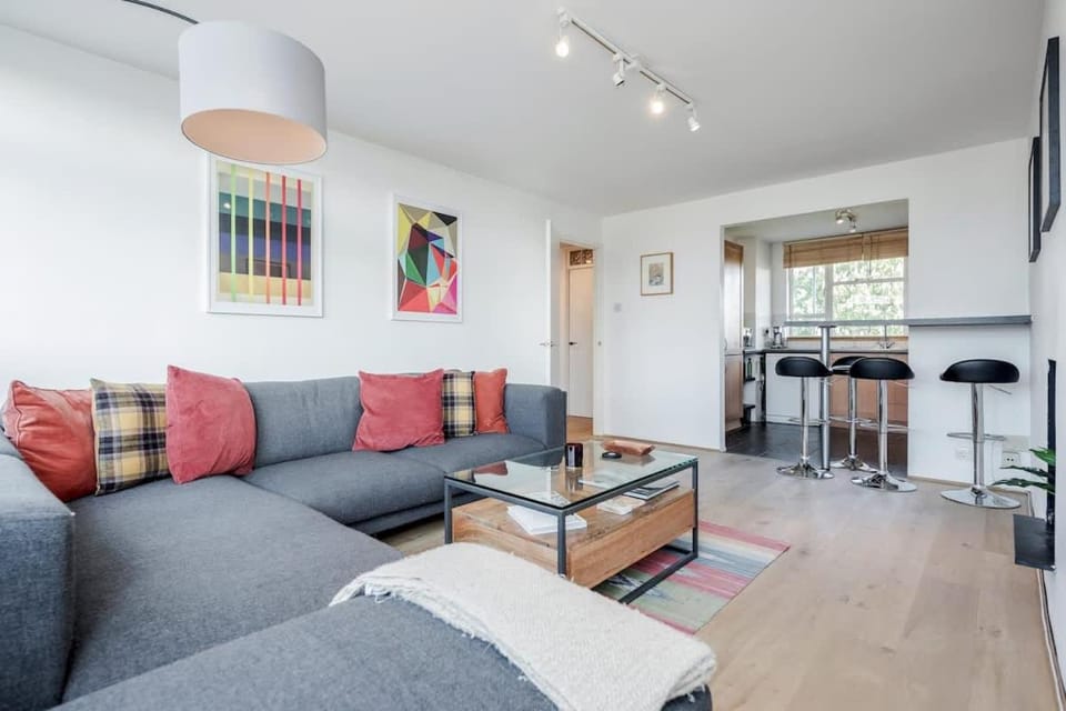 Spacious 2bed in top location Holland Park-N Hill Apartment in City of Westminster