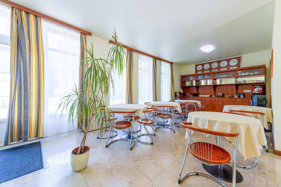 Restaurant/places to eat, Breakfast