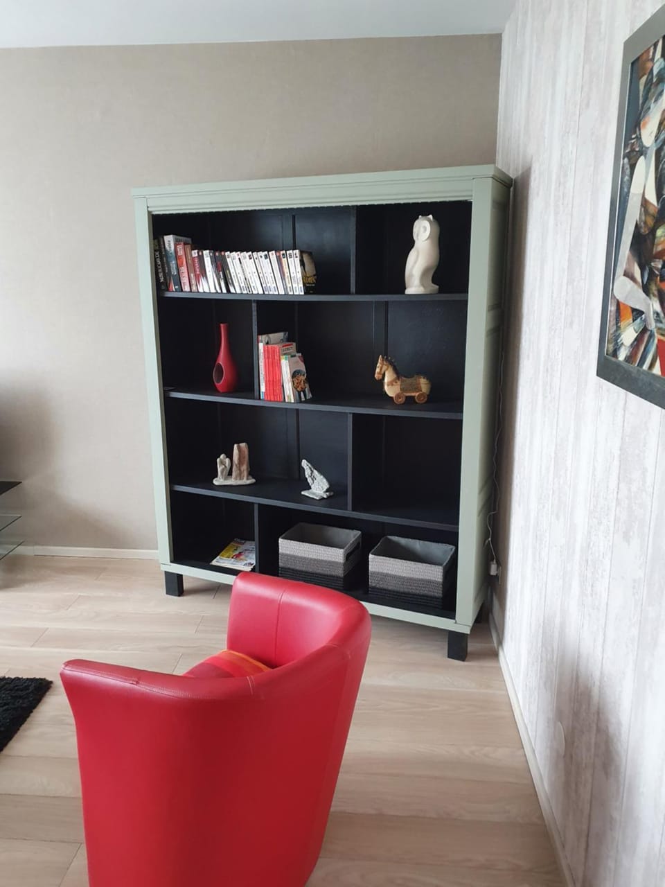Library, Living room