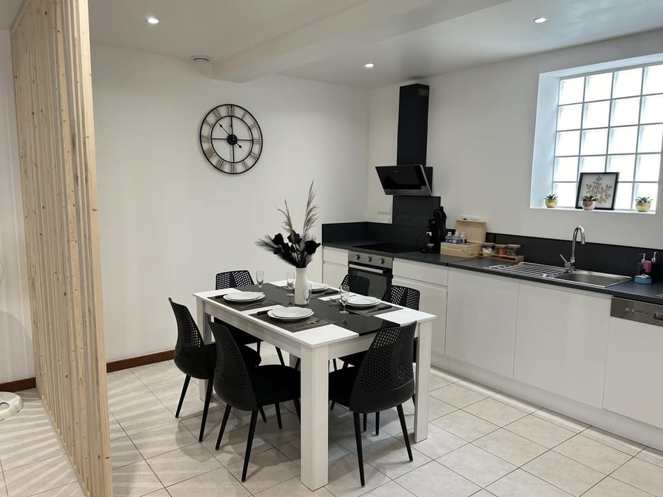 Centre Ville avec Garage - Parking Apartment in Troyes