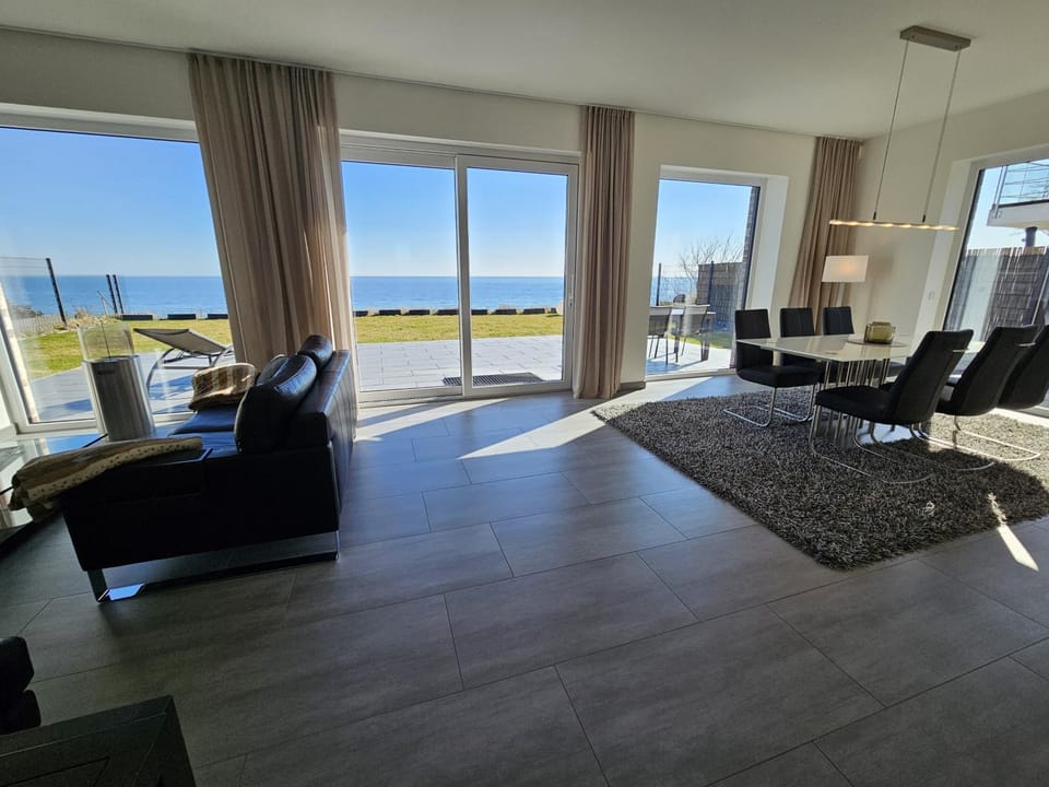 Strandhus Dahme 180Meerblick-direkter Strandzugang House in Dahme