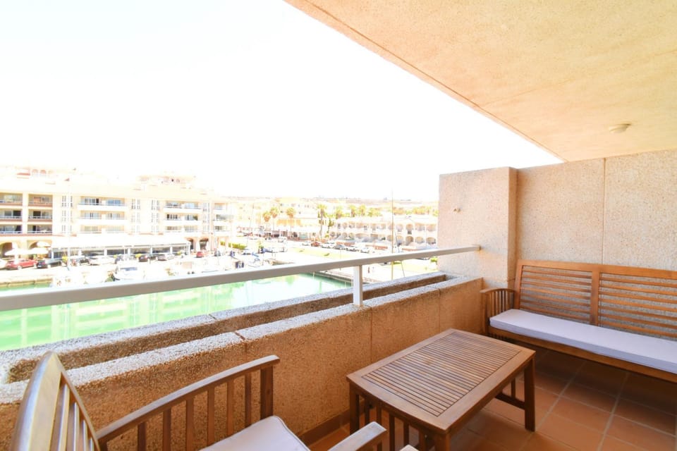 Expoholidays - MAGNIFICO APARTAMENTO CON VISTAS AL PUERTO Apartment in Andalusia