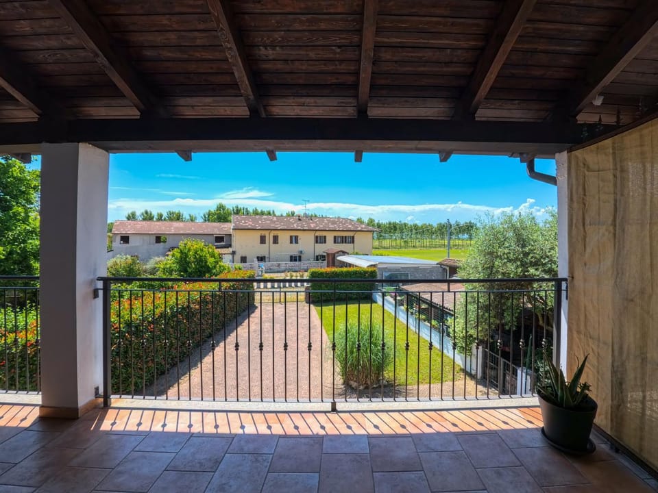 Villa con terrazzo e cortile privato 200m2 pet friendly Villa in Piedmont