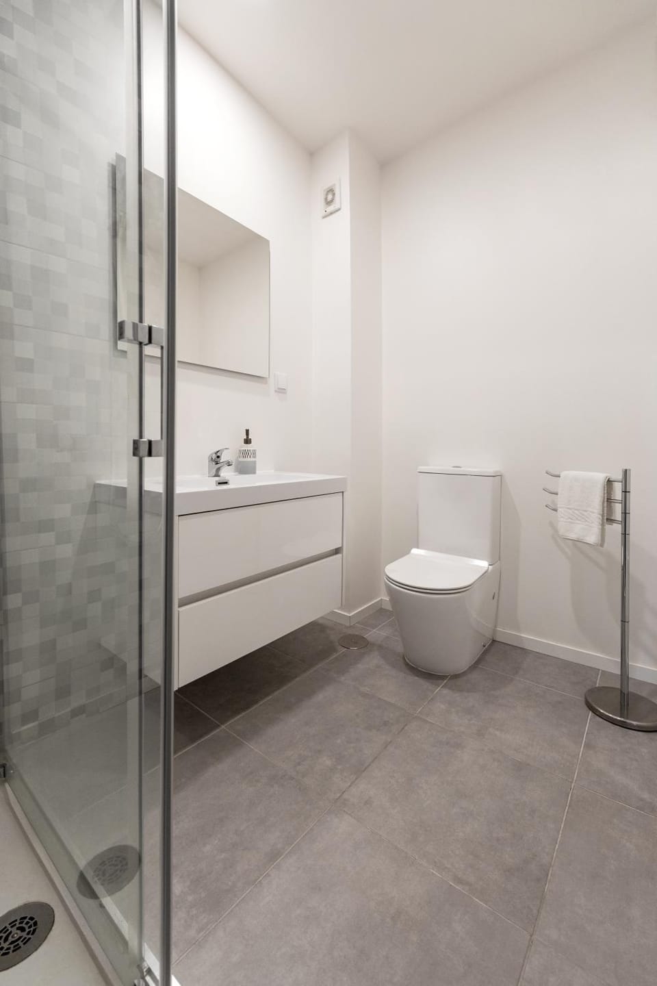 Shower, Toilet, Bathroom