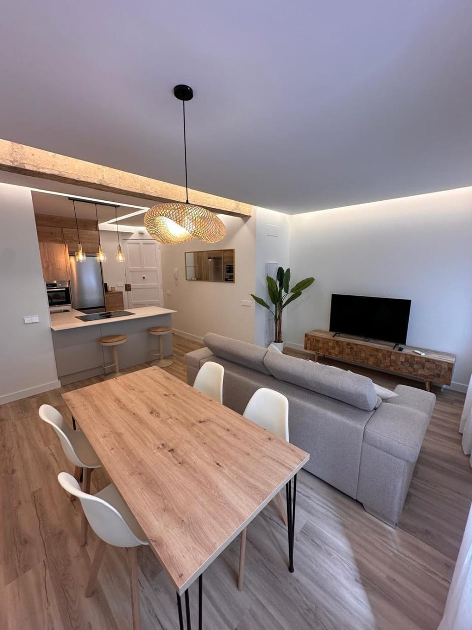 Communal lounge/ TV room