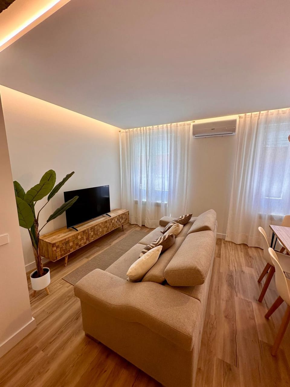 TV and multimedia, Living room, Photo of the whole room
