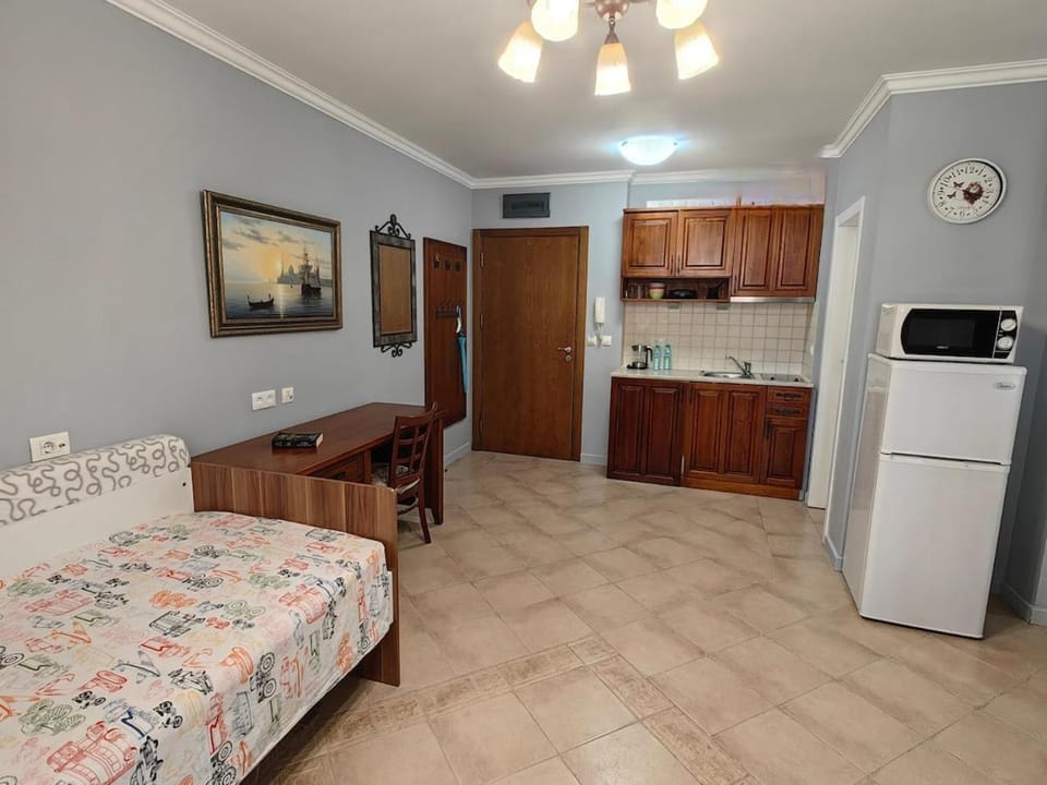 Cozy stay in Santa Marina Apartment in Burgas Province
