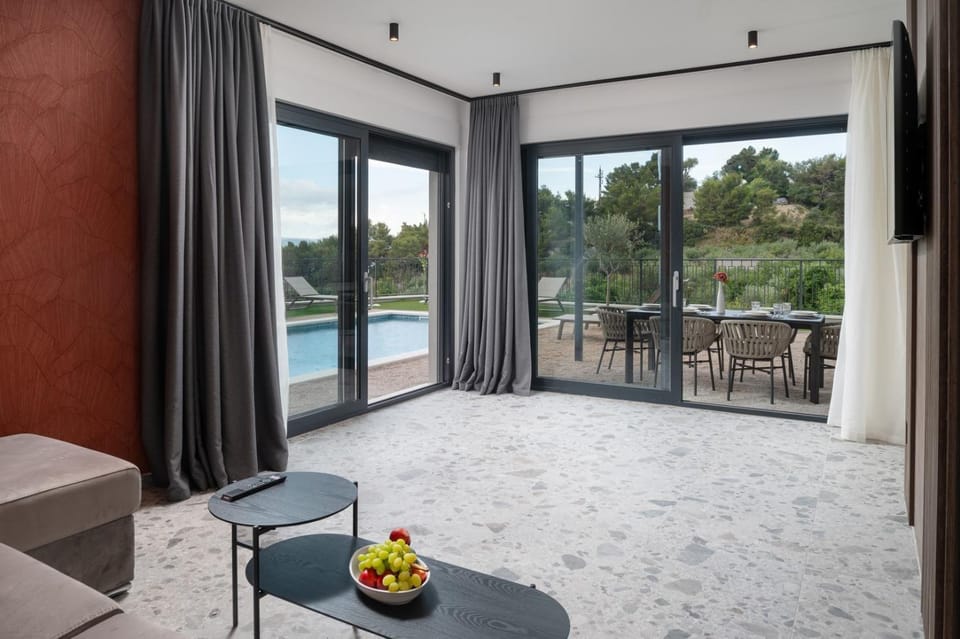 Luxury Villa David 1 - heated pool 38m2 Villa in Podstrana