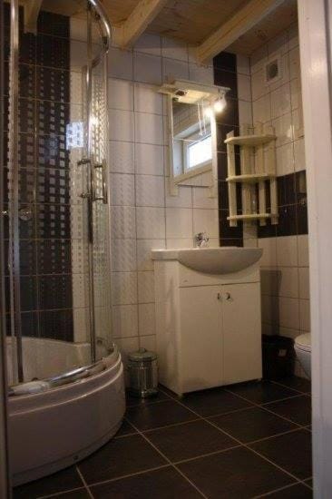 Domek piętrowy klimatyzowany, ogrzewany z jacuzzi na terenie ośrodka- Domki u Staszka Chalet in West Pomeranian Voivodeship, Poland