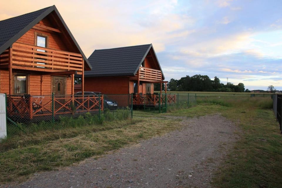 Domek piętrowy klimatyzowany, ogrzewany z jacuzzi na terenie ośrodka- Domki u Staszka Chalet in West Pomeranian Voivodeship, Poland