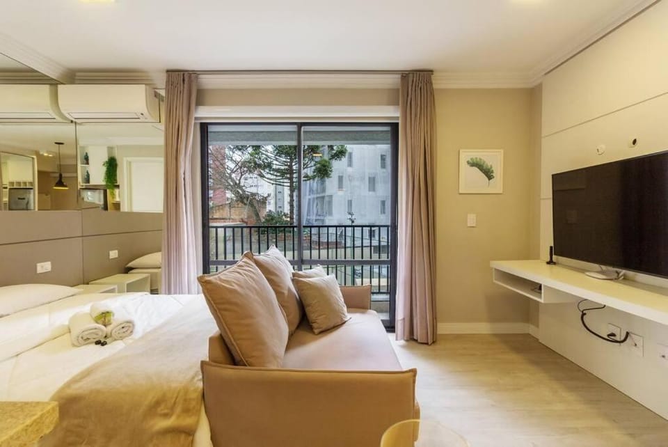 Studio Moderno com sacada Ap 48 Soho Life Apartment in Curitiba