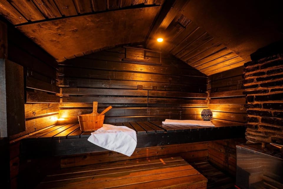 Sauna, towels