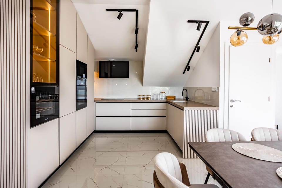 Kitchen or kitchenette, Dining area, dishwasher, oven, stove