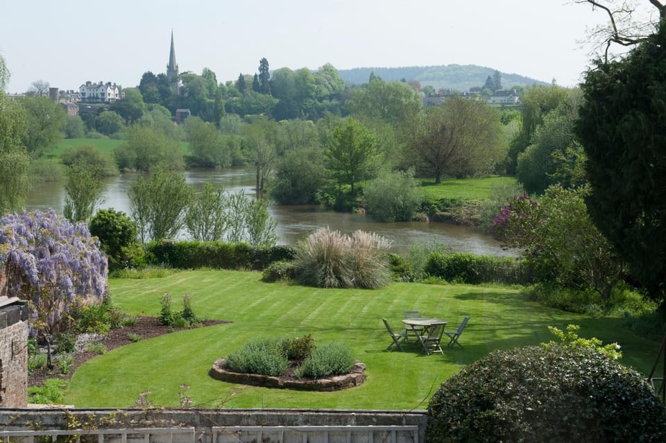 Day, Garden view