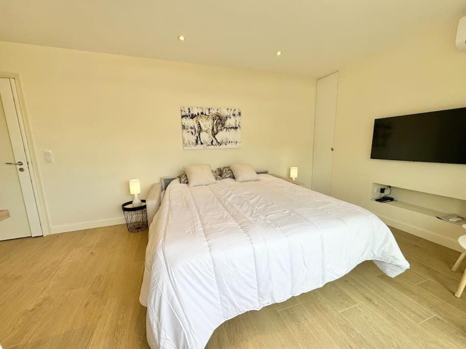 Le studio Palm Beach, Clim ,Parking, Neuf Apartment in Cannes