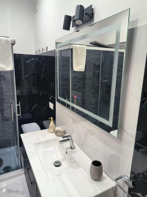 Blu Mare Apartment in Avola