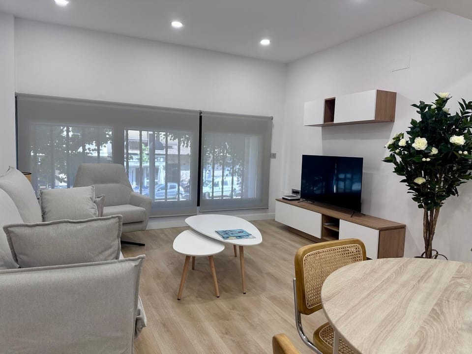 TV and multimedia, Living room, Seating area