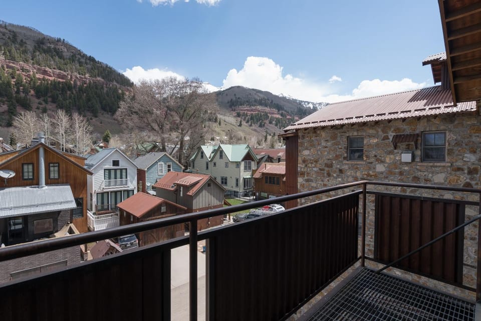 River Club 301 by Alpine Lodging Telluride Apartment in Telluride