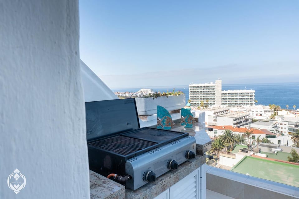 Natural landscape, BBQ facilities, Balcony/Terrace, Sea view