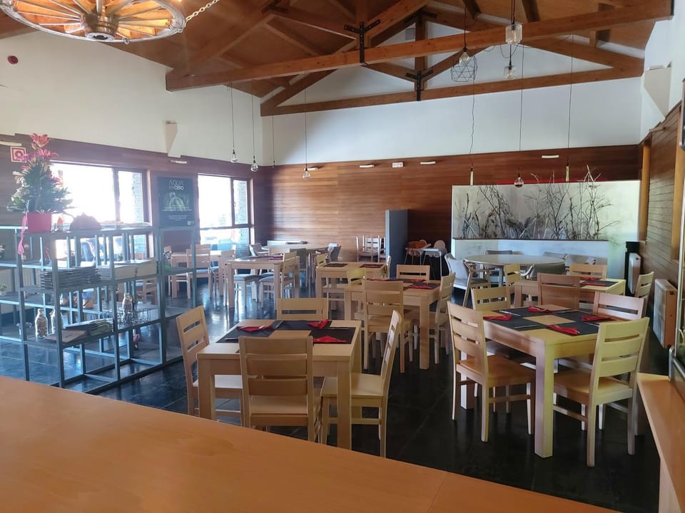 Restaurant/places to eat, Restaurant/places to eat
