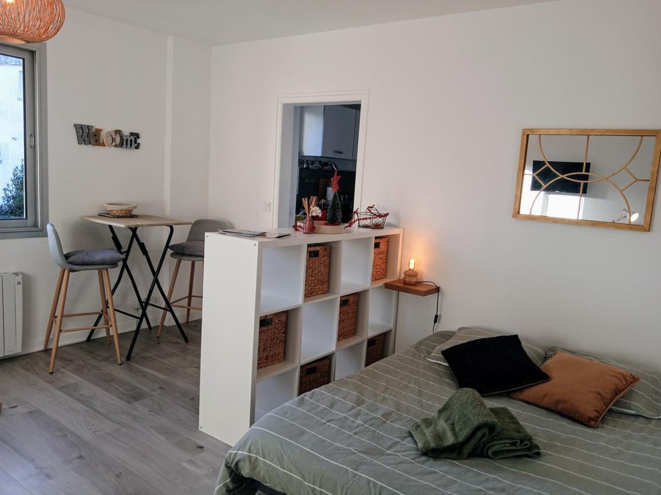 Property building, Living room, Bedroom