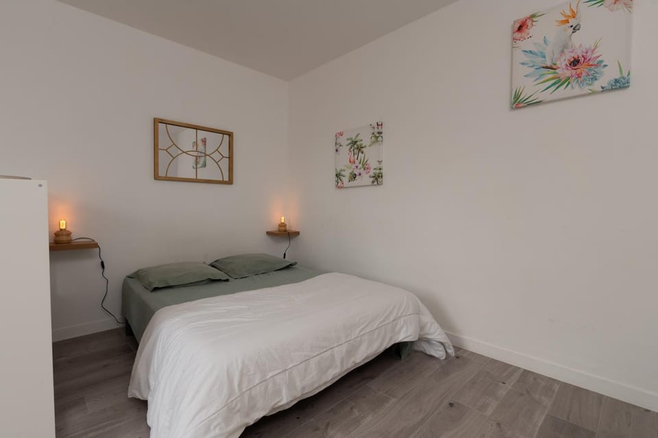 Living room, Bedroom