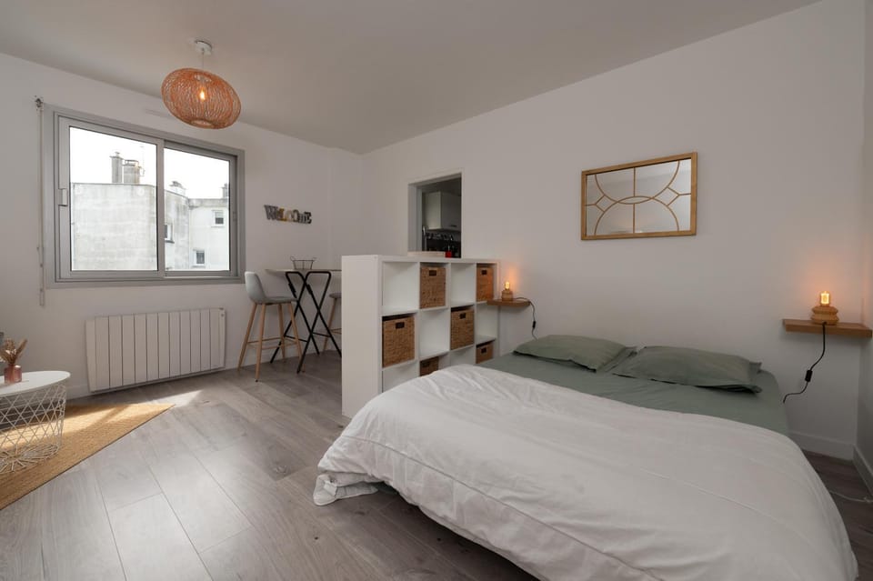 Property building, Living room, Bedroom
