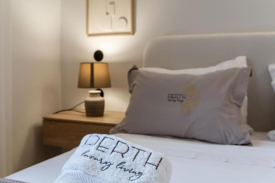 Perth Luxury Living, Athens Apartment in Athens