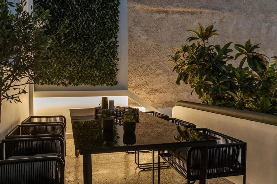 Perth Luxury Living, Athens Apartment in Athens